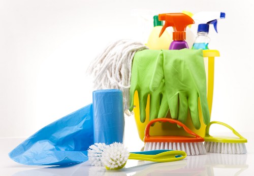 Professional house cleaning in SW5 for a tidy living room