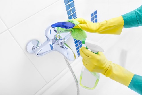 Detailed post-construction cleaning in SW5 in a modern refurbished property